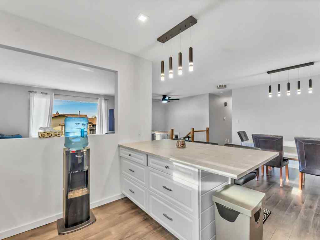 MLS&reg; # A2270796 - 25 Rossmere Avenue SE in Ross Glen Medicine Hat, Residential Open Houses