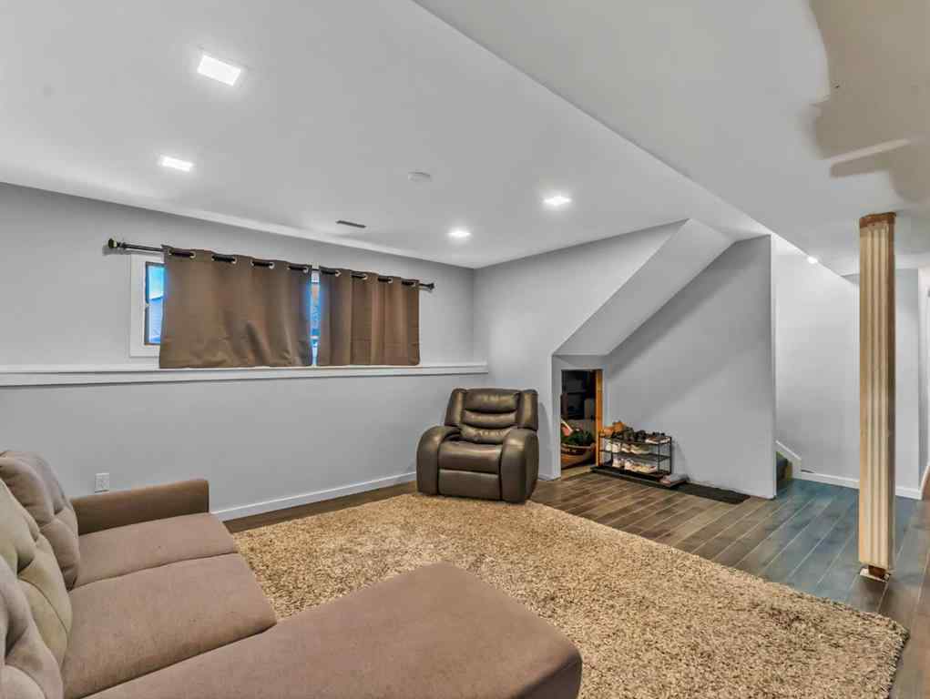 MLS&reg; # A2270796 - 25 Rossmere Avenue SE in Ross Glen Medicine Hat, Residential Open Houses