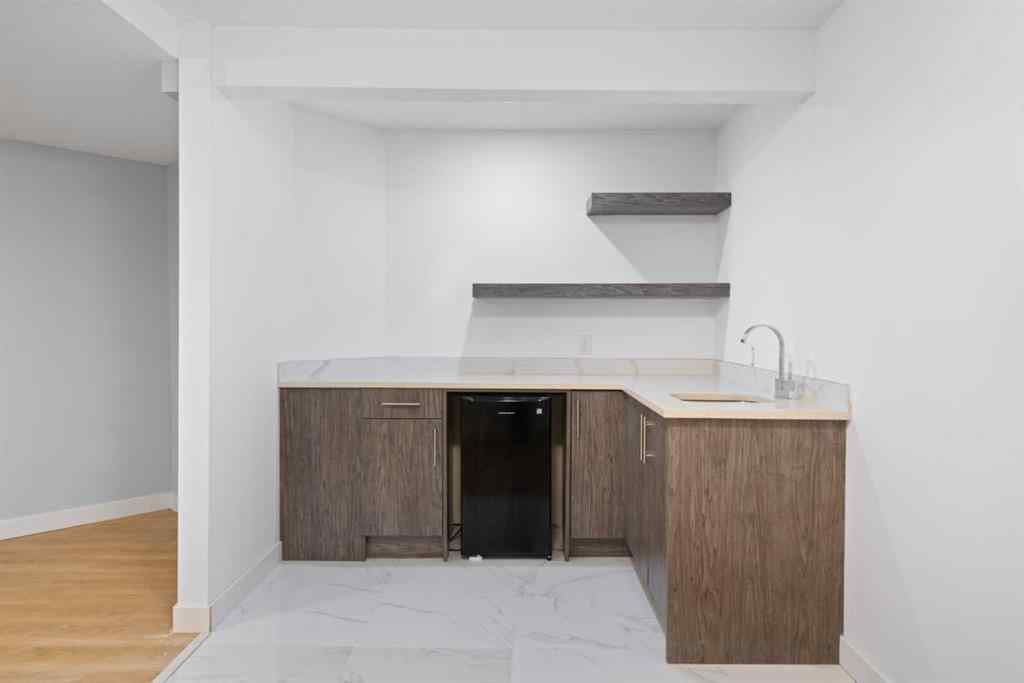 MLS® A2270807 - 53 Riverside Crescent SE in Riverbend Calgary, Residential