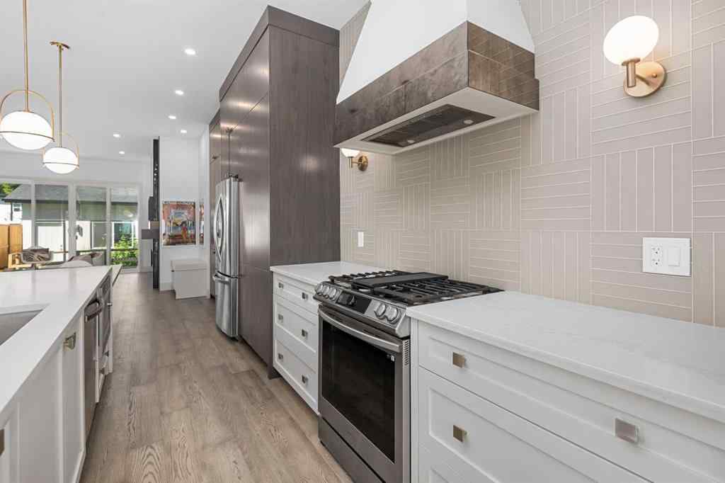 MLS® A2270808 - 2126B 52 Avenue SW in North Glenmore Park Calgary, Residential