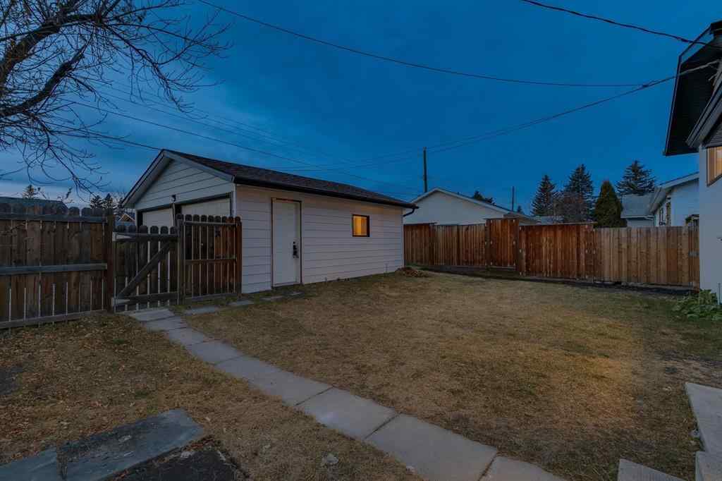 MLS&reg; # A2270809 - 1304 Lake Sylvan Drive SE in Bonavista Downs Calgary, Residential Open Houses