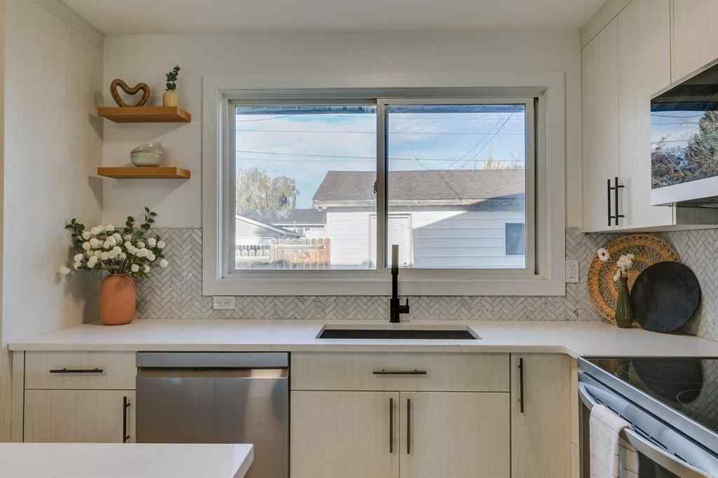 MLS&reg; # A2270809 - 1304 Lake Sylvan Drive SE in Bonavista Downs Calgary, Residential Open Houses