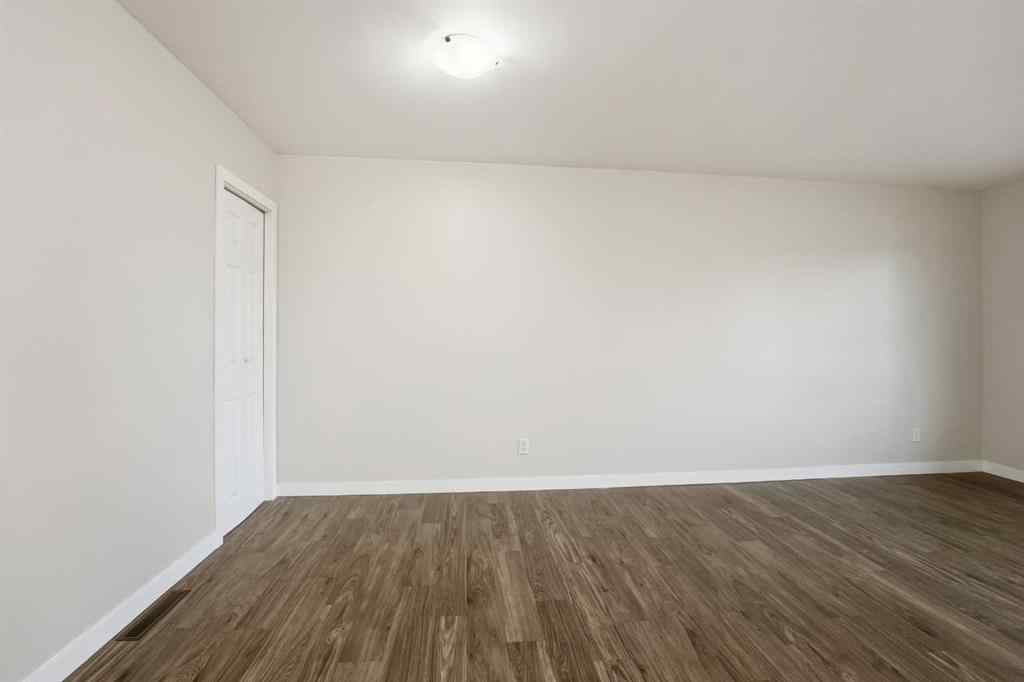 MLS&reg; # A2270811 - 5833 41 Street Crescent  in West Park Red Deer, Residential Open Houses