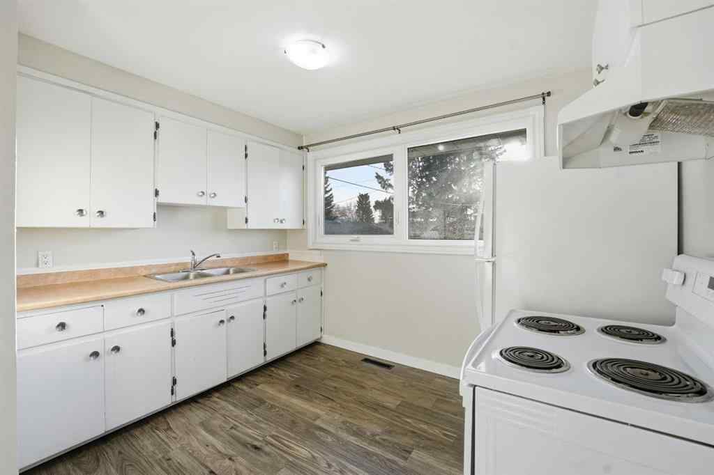 MLS&reg; # A2270811 - 5833 41 Street Crescent  in West Park Red Deer, Residential Open Houses