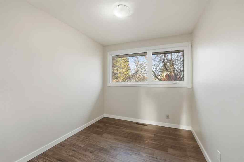 MLS&reg; # A2270811 - 5833 41 Street Crescent  in West Park Red Deer, Residential Open Houses