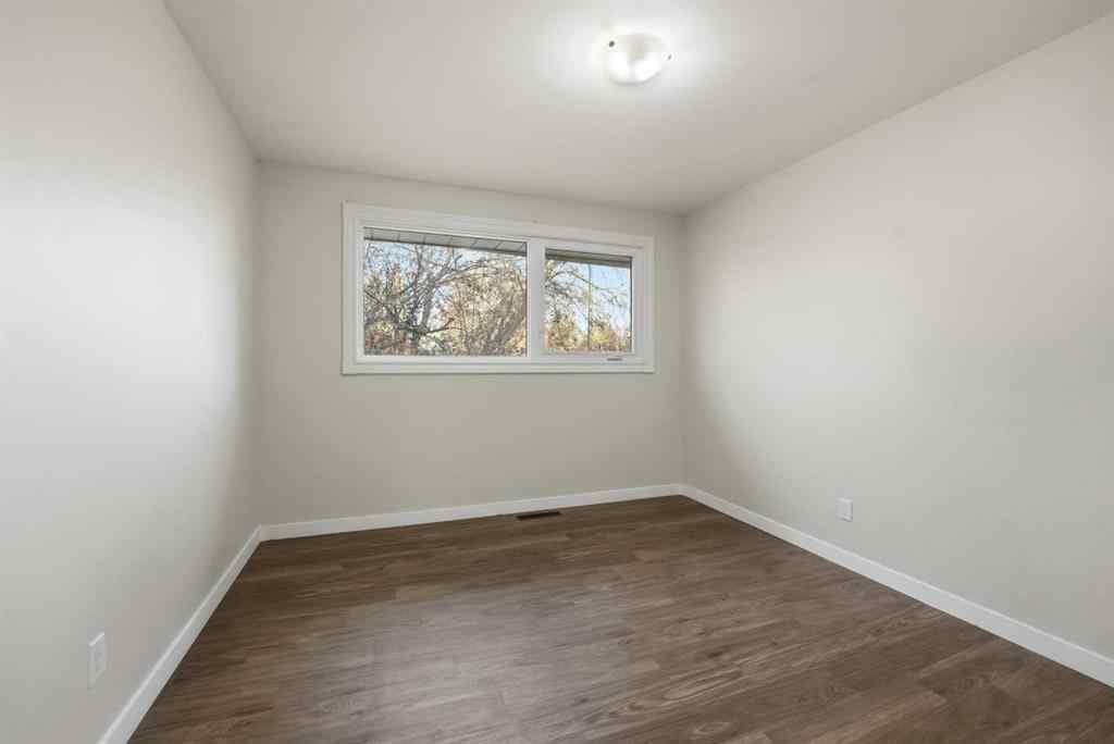 MLS&reg; # A2270811 - 5833 41 Street Crescent  in West Park Red Deer, Residential Open Houses