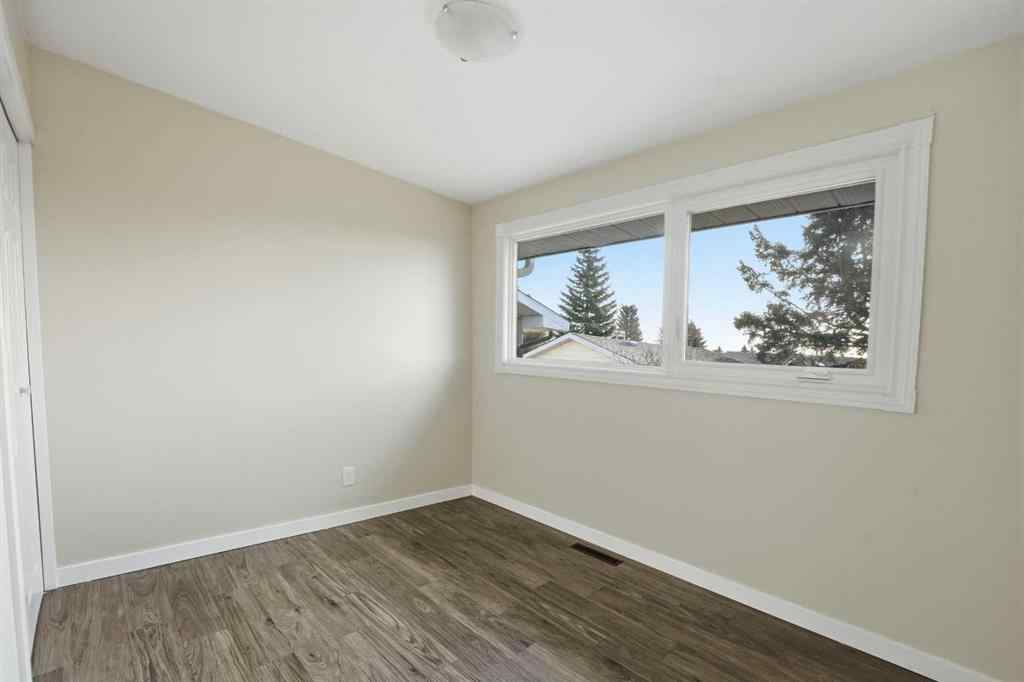 MLS&reg; # A2270811 - 5833 41 Street Crescent  in West Park Red Deer, Residential Open Houses