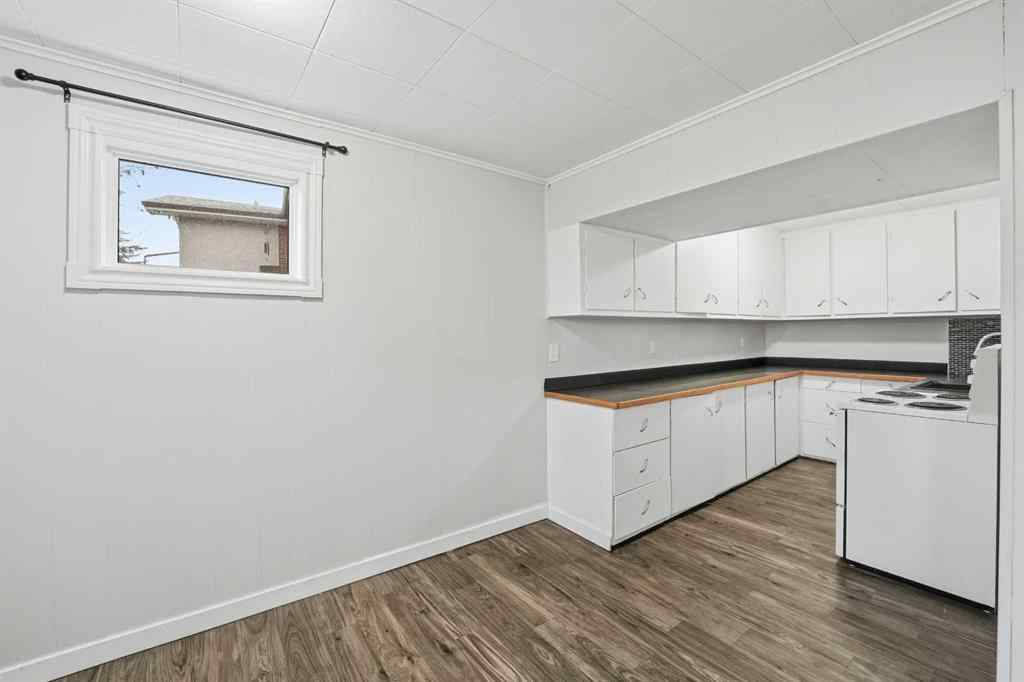 MLS&reg; # A2270811 - 5833 41 Street Crescent  in West Park Red Deer, Residential Open Houses