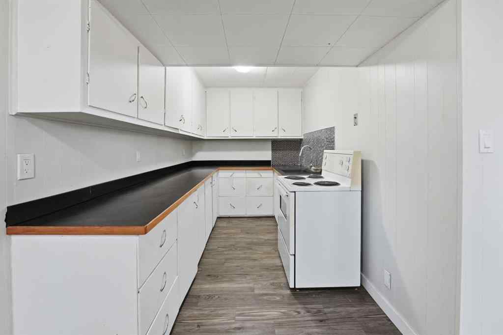 MLS&reg; # A2270811 - 5833 41 Street Crescent  in West Park Red Deer, Residential Open Houses