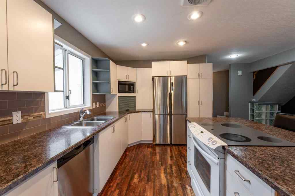 MLS&reg; # A2270818 - Unit #10 465 Makenny Street  in Thompson Lake Hinton, Residential Open Houses