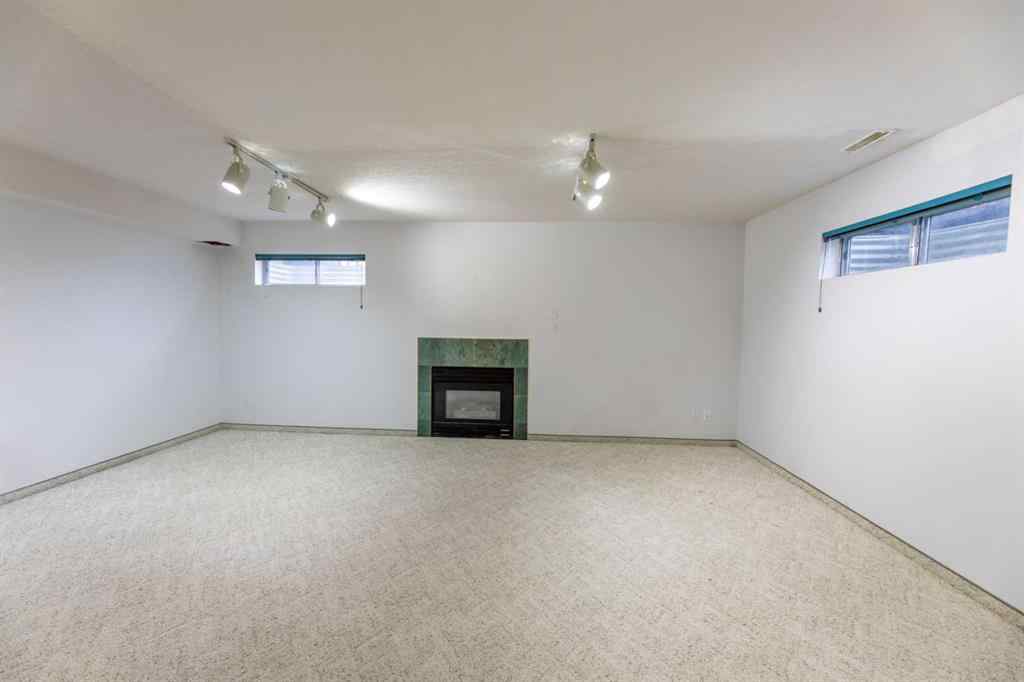 MLS&reg; # A2270818 - Unit #10 465 Makenny Street  in Thompson Lake Hinton, Residential Open Houses