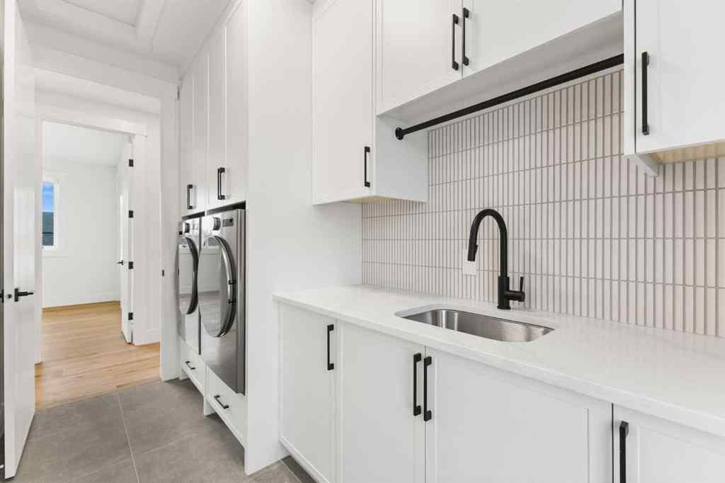 MLS® A2270822 - 725 18 Avenue NW in Mount Pleasant Calgary, Residential