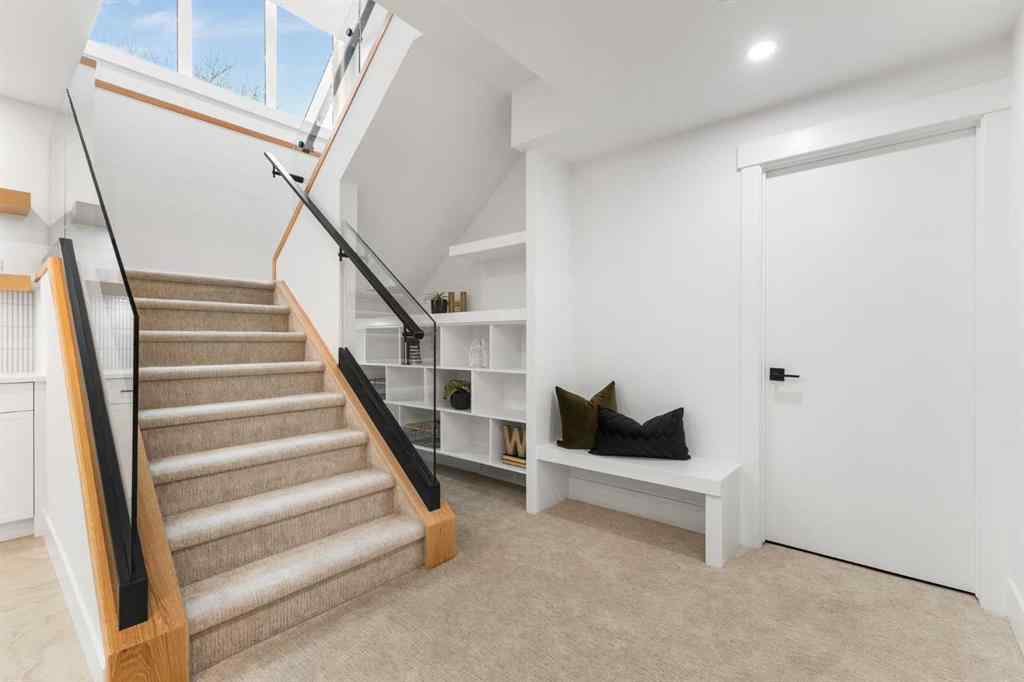 MLS® A2270822 - 725 18 Avenue NW in Mount Pleasant Calgary, Residential