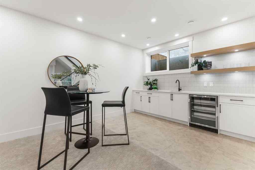 MLS® A2270822 - 725 18 Avenue NW in Mount Pleasant Calgary, Residential