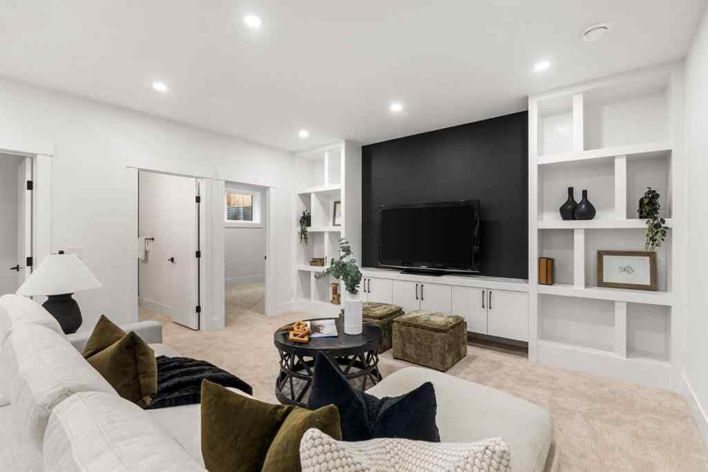 MLS® A2270822 - 725 18 Avenue NW in Mount Pleasant Calgary, Residential