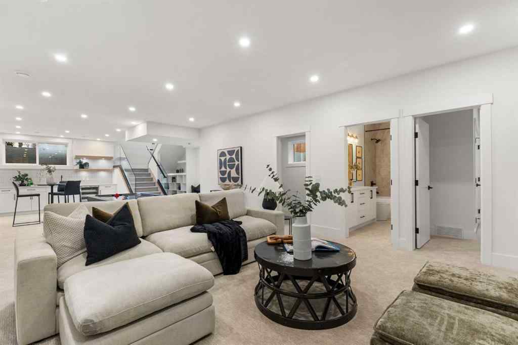 MLS® A2270822 - 725 18 Avenue NW in Mount Pleasant Calgary, Residential