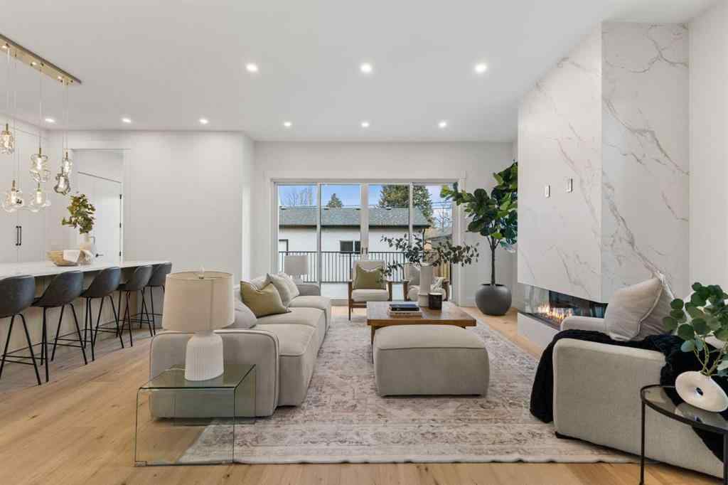 MLS® A2270822 - 725 18 Avenue NW in Mount Pleasant Calgary, Residential