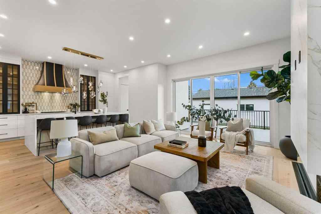 MLS® A2270822 - 725 18 Avenue NW in Mount Pleasant Calgary, Residential