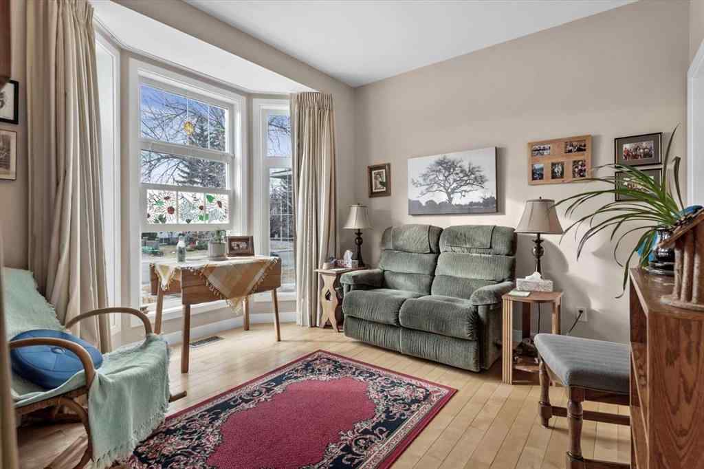 MLS® # A2270830 - 4504 70 Street NW in Bowness Calgary, Residential Open Houses