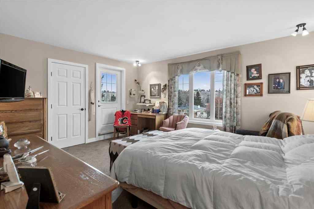 MLS® # A2270830 - 4504 70 Street NW in Bowness Calgary, Residential Open Houses