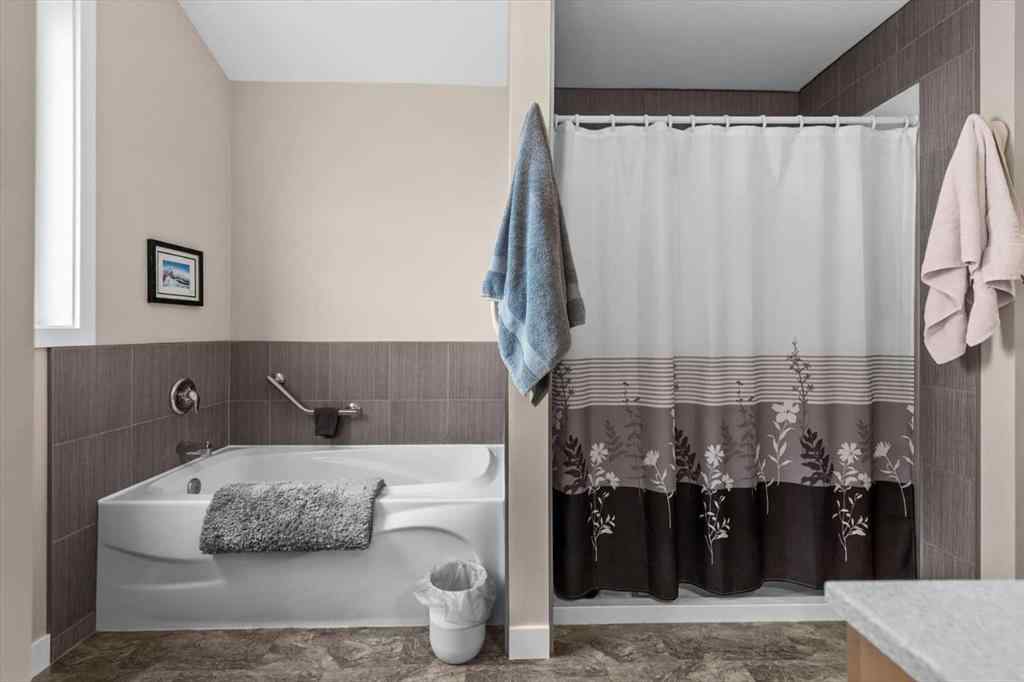 MLS® # A2270830 - 4504 70 Street NW in Bowness Calgary, Residential Open Houses