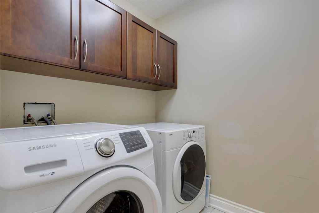 MLS® A2270831 - 722 53 Avenue SW in Windsor Park Calgary, Residential