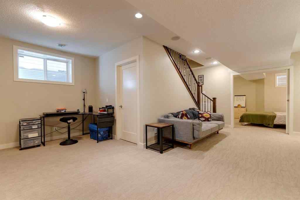 MLS® A2270831 - 722 53 Avenue SW in Windsor Park Calgary, Residential