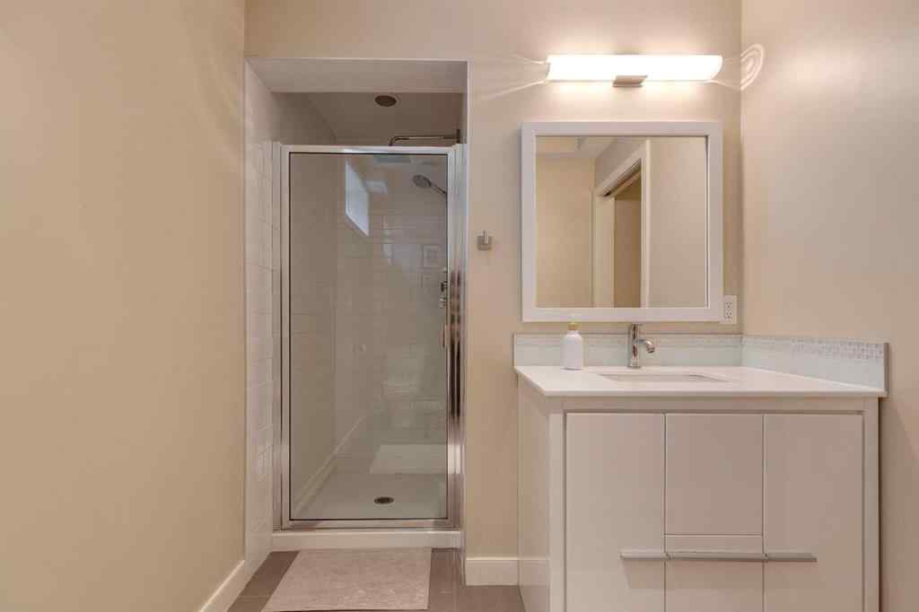 MLS® A2270831 - 722 53 Avenue SW in Windsor Park Calgary, Residential