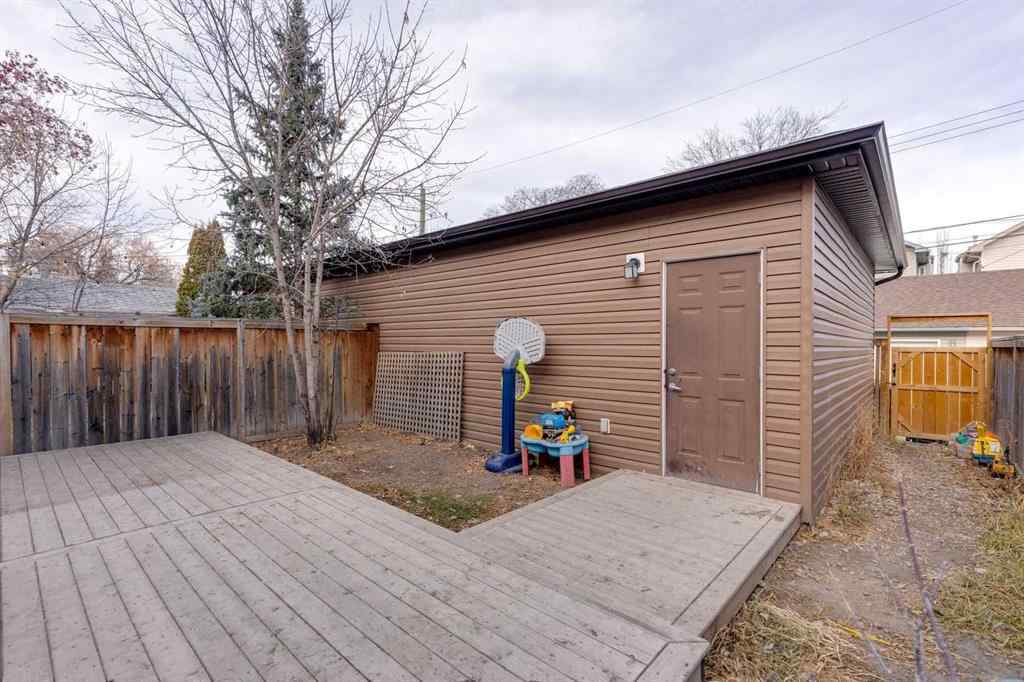 MLS® A2270831 - 722 53 Avenue SW in Windsor Park Calgary, Residential