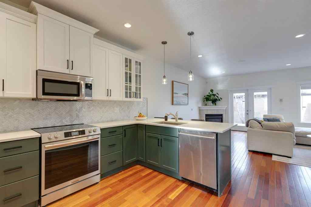 MLS® A2270831 - 722 53 Avenue SW in Windsor Park Calgary, Residential