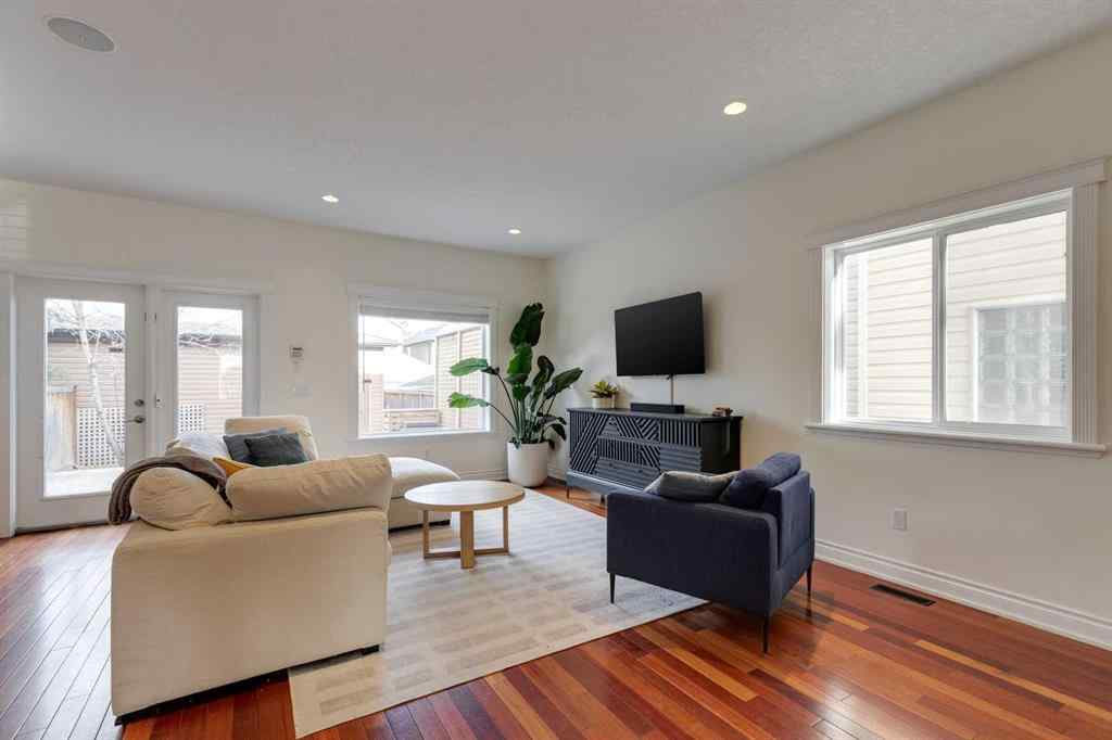 MLS® A2270831 - 722 53 Avenue SW in Windsor Park Calgary, Residential