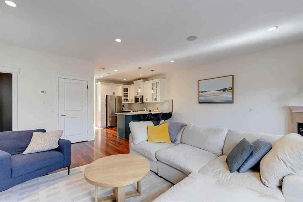 MLS® A2270831 - 722 53 Avenue SW in Windsor Park Calgary, Residential