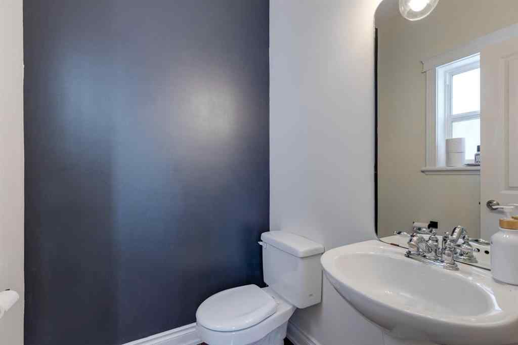 MLS® A2270831 - 722 53 Avenue SW in Windsor Park Calgary, Residential