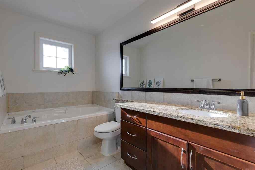 MLS® A2270831 - 722 53 Avenue SW in Windsor Park Calgary, Residential