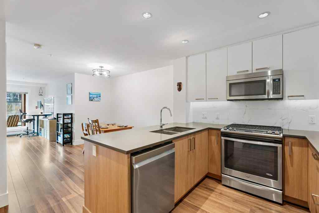 MLS&reg; # A2270844 - Unit #4 510 Edmonton Trail NE in Bridgeland/Riverside Calgary, Residential Open Houses