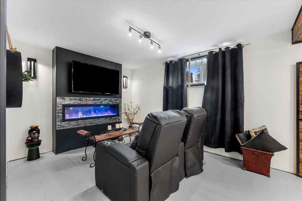 MLS&reg; # A2270853 - 11124 110a Avenue  in Queen Mary Park Edmonton, Residential Open Houses