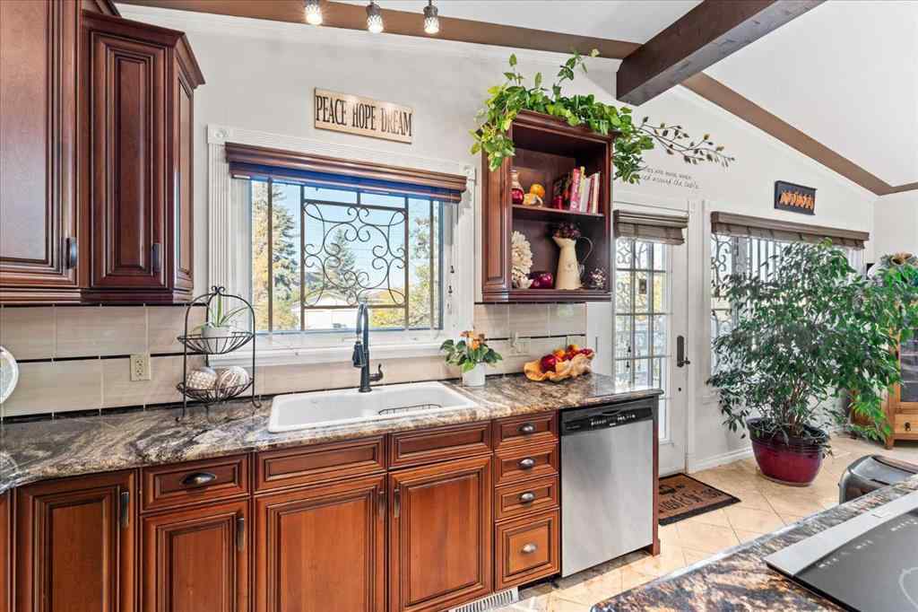 MLS&reg; # A2270853 - 11124 110a Avenue  in Queen Mary Park Edmonton, Residential Open Houses