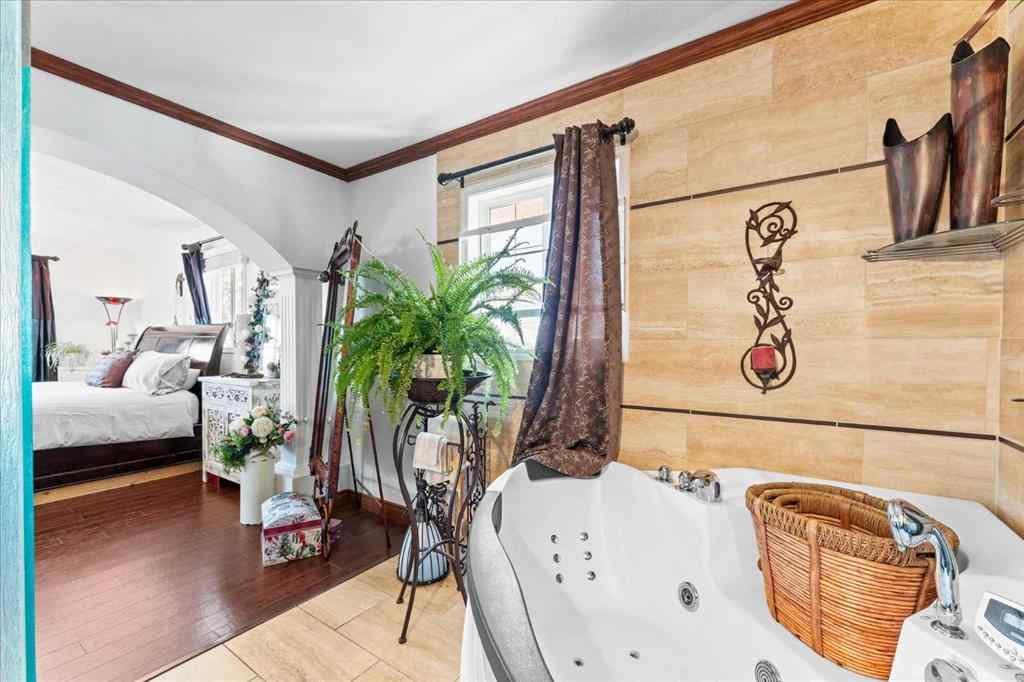 MLS&reg; # A2270853 - 11124 110a Avenue  in Queen Mary Park Edmonton, Residential Open Houses