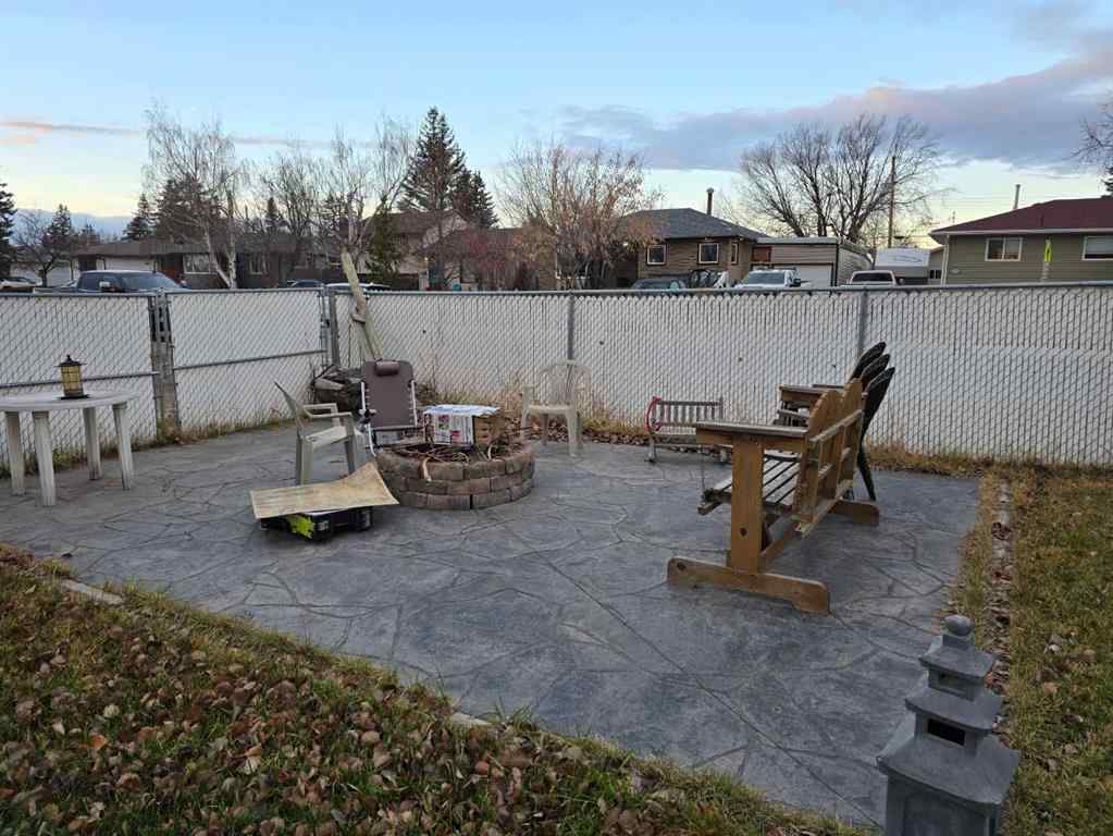 MLS&reg; # A2270874 - 10916 102 Street  in Avondale Grande Prairie, Residential Open Houses