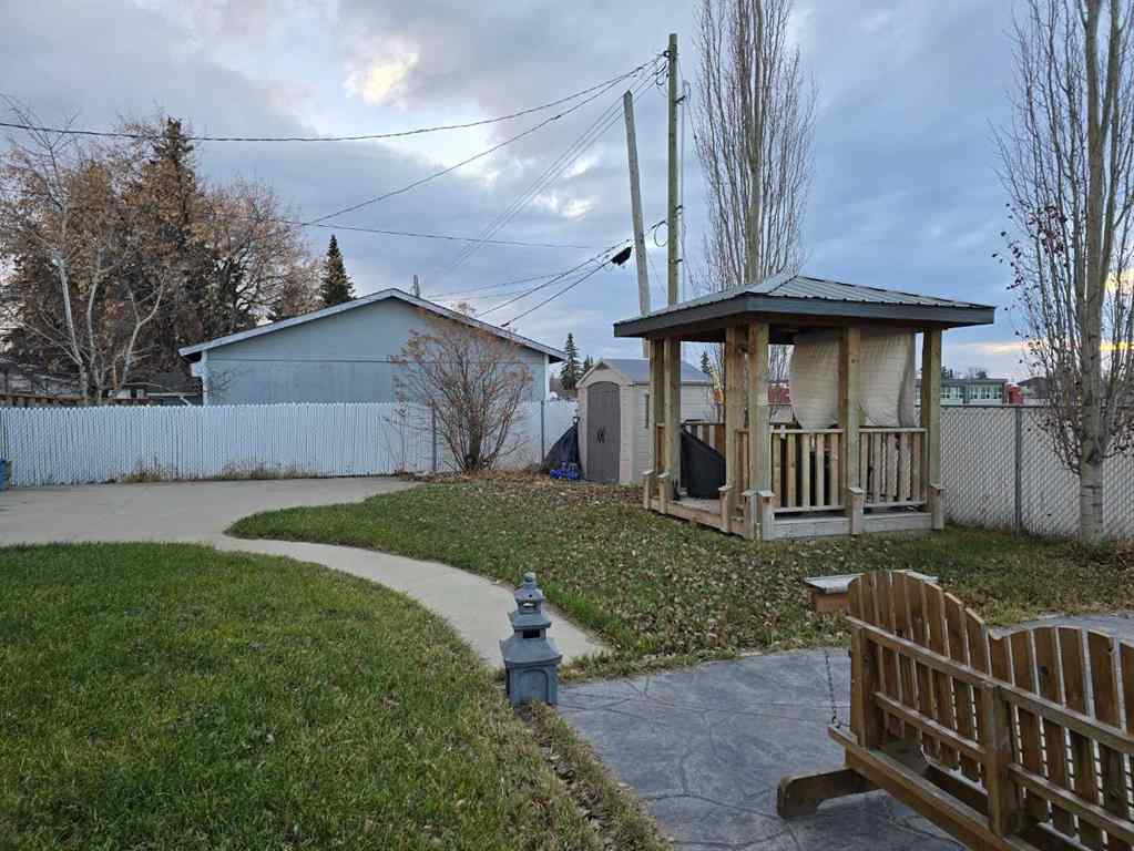 MLS&reg; # A2270874 - 10916 102 Street  in Avondale Grande Prairie, Residential Open Houses
