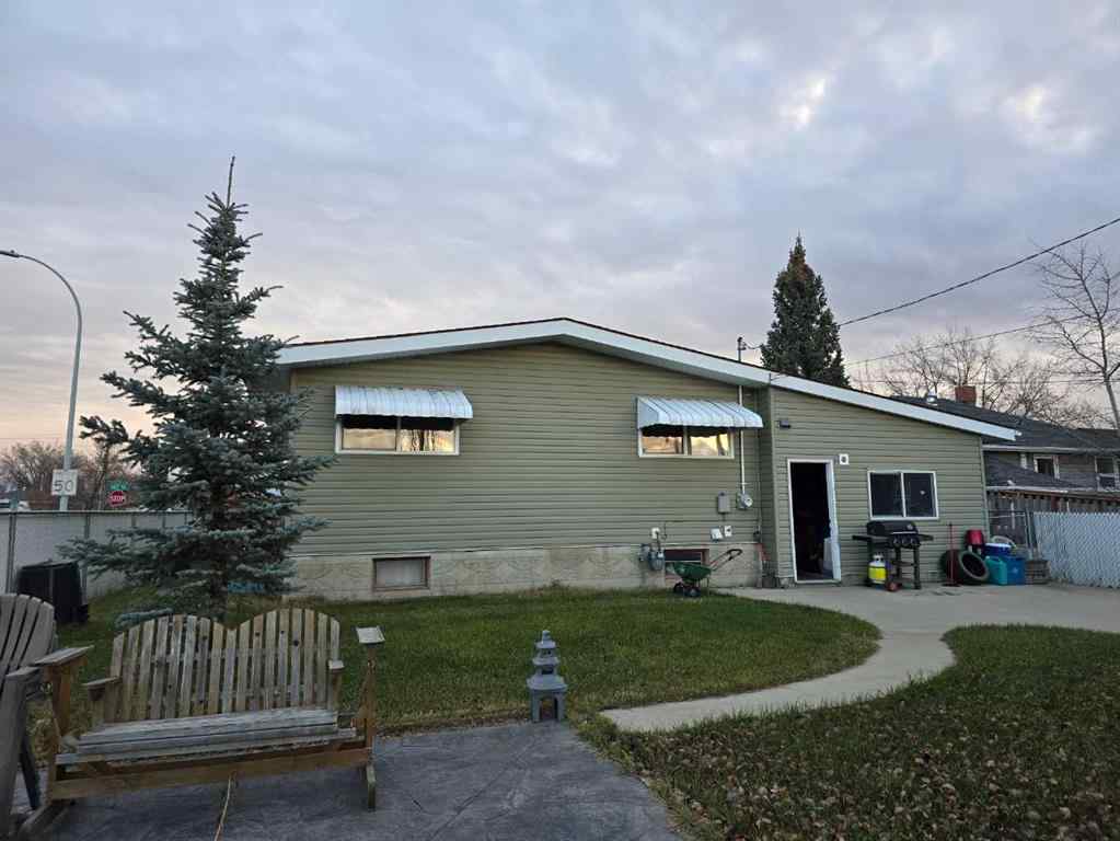 MLS&reg; # A2270874 - 10916 102 Street  in Avondale Grande Prairie, Residential Open Houses
