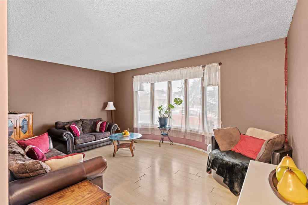 MLS&reg; # A2270876 - 428 Templeton Road NE in Temple Calgary, Residential Open Houses