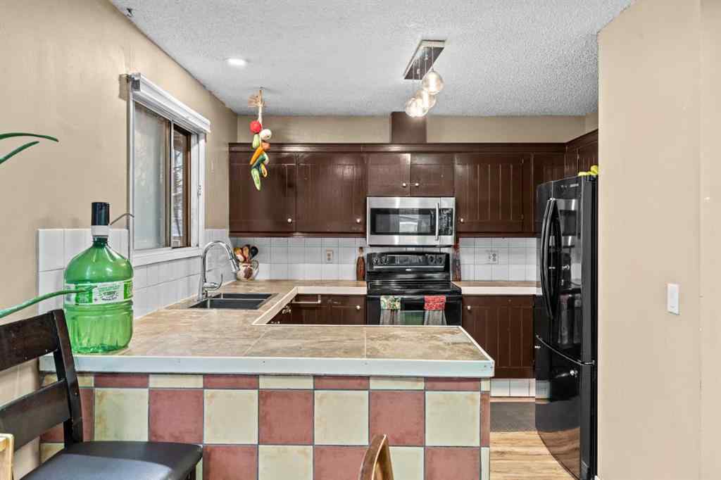 MLS&reg; # A2270876 - 428 Templeton Road NE in Temple Calgary, Residential Open Houses