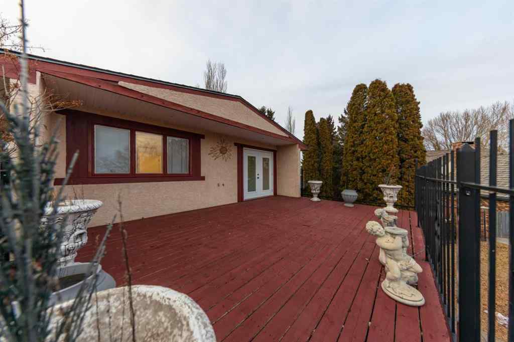MLS&reg; # A2270883 - 5116 30 Street  in Steele Heights Lloydminster, Residential Open Houses