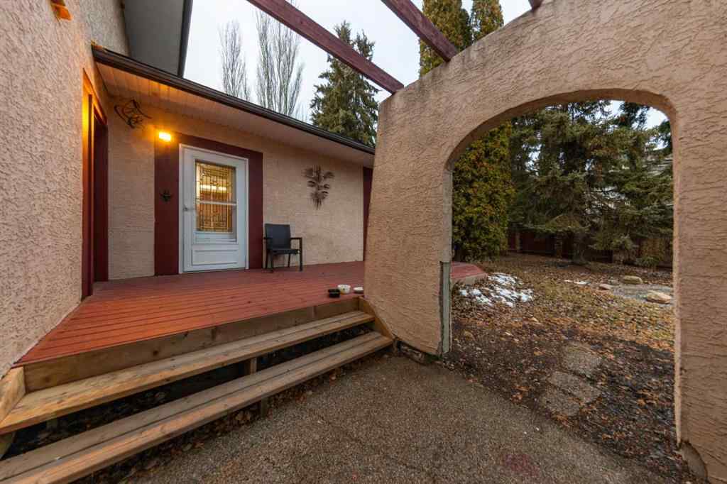 MLS&reg; # A2270883 - 5116 30 Street  in Steele Heights Lloydminster, Residential Open Houses