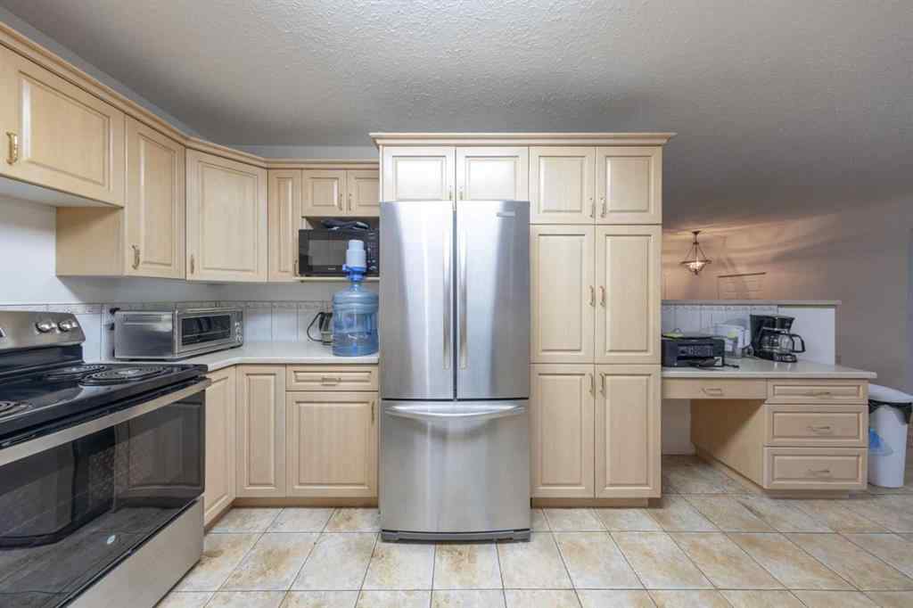 MLS&reg; # A2270883 - 5116 30 Street  in Steele Heights Lloydminster, Residential Open Houses