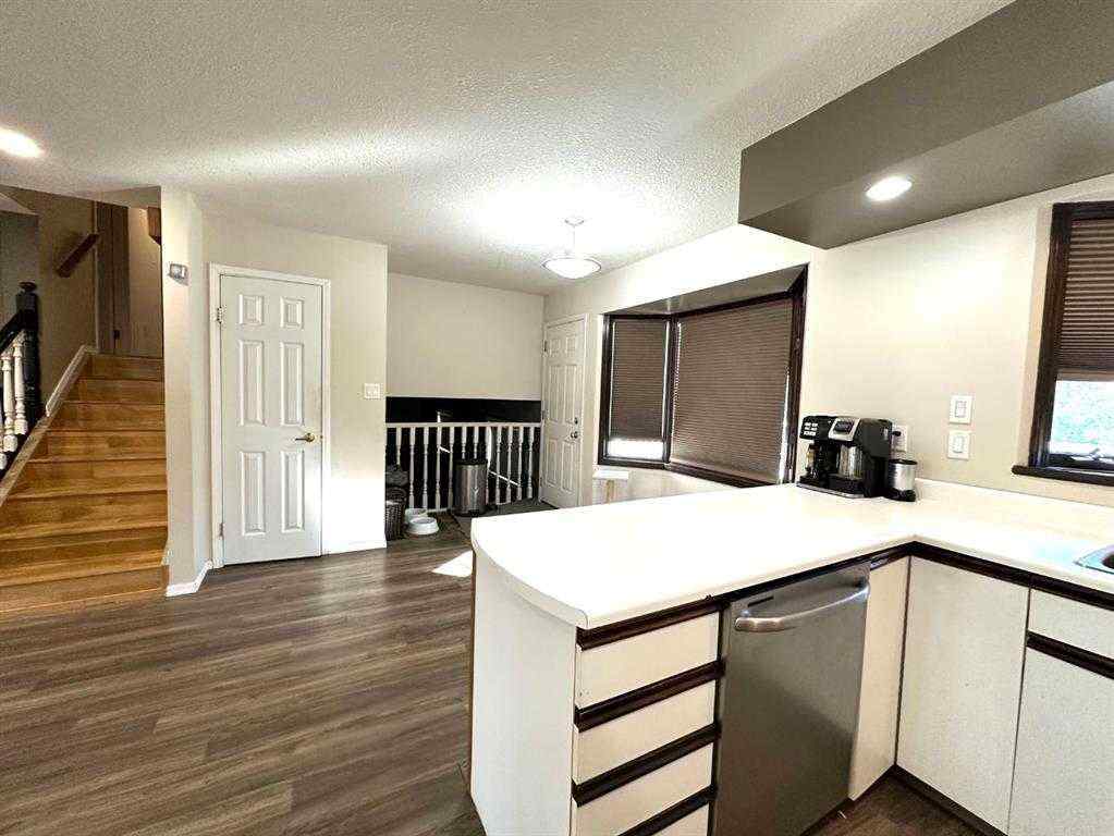 MLS&reg; # A2270885 - 206 4 Avenue N in NONE Marwayne, Residential Open Houses