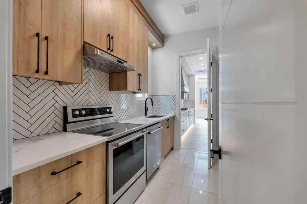 MLS® A2270887 - 223 Kinniburgh Loop  in Kinniburgh South Chestermere, Residential