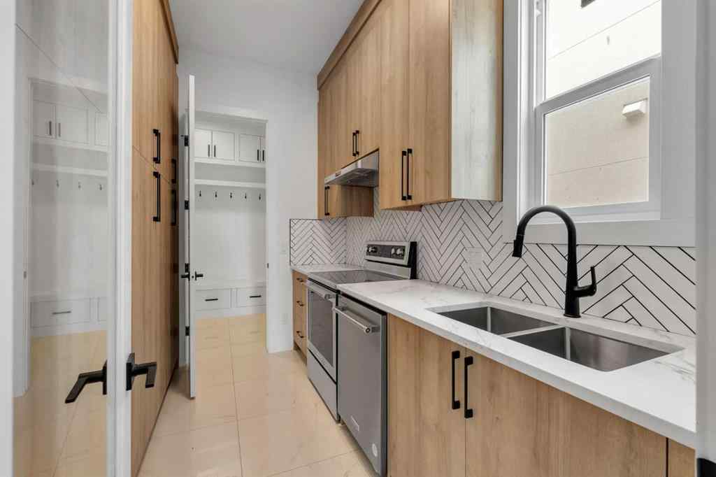 MLS® A2270887 - 223 Kinniburgh Loop  in Kinniburgh South Chestermere, Residential