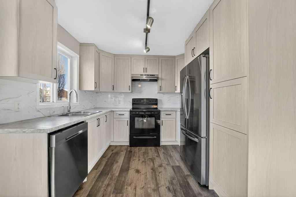 MLS&reg; # A2270897 - 42 Creek Springs Road NW in Silver Creek Airdrie, Residential Open Houses